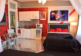 Music City Hotel - Home of the San Francisco Music Hall of Fame allows 18 year olds to book a room