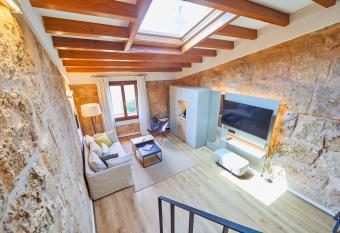 Santa Clara Urban Hotel & Spa allows 18 year olds to book a room