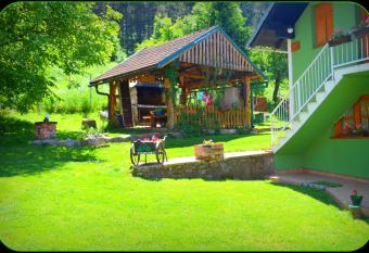 Holiday Home Stara Lika allows 18 year olds to book a room
