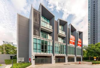             IDEORama9             has Balcony rooms