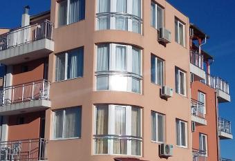 Stephanovy Guest House has Balcony rooms