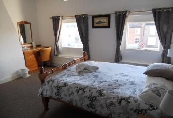 Yarm View Guest House and Cottages allows 18 year olds to book a room