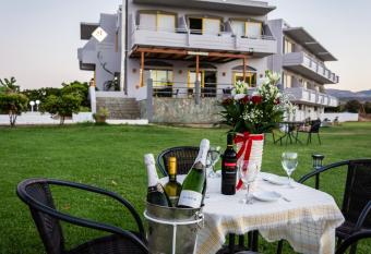 Nereides Hotel has Balcony rooms
