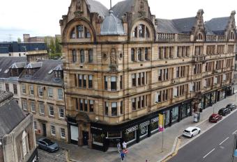 The Hazlitt Apartments allows 18 year olds to book a room