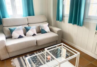 NEVADA HOME Estudio CON GARAJE junto al Telesilla allows 18 year olds to book a room