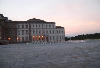 Monolocale Dormire alla Reggia has Balcony rooms