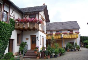 Apartment Meyerhof has Balcony rooms