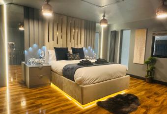 Two Bedroom Apartment has Balcony rooms