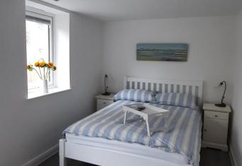 Seventy Seven Guest Suite has Balcony rooms