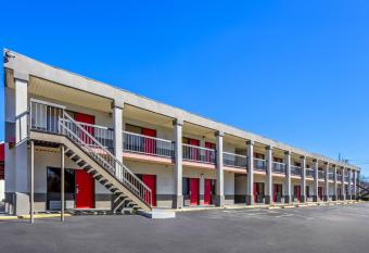 Americas Best Value Inn Fort Jackson has Smoking rooms