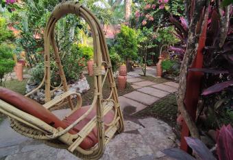 Shawnels Beach Resort has Smoking/Balcony rooms