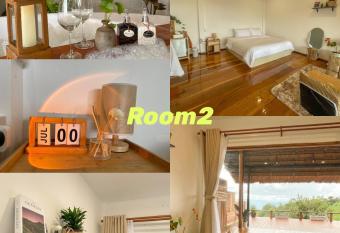 Gobgab Station 2 has rooms with a private hot tub