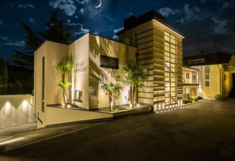 Haus Gregori has Balcony rooms