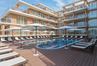 Santa Maria Apartments has Balcony rooms