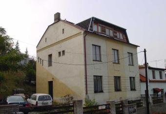 Apartment Trojska allows 18 year olds to book a room