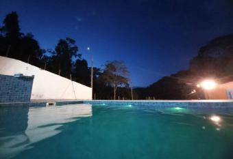 S  tio Casa Grande allows 18 year olds to book a room