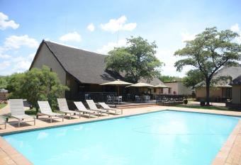 Ukutula Lion Lodge has Balcony rooms