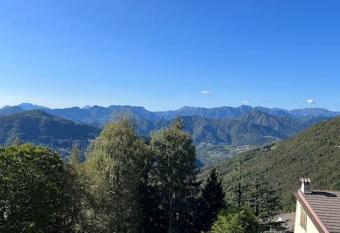 Casetta bella vista allows 18 year olds to book a room