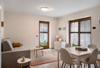 La Casetta Chiesa Valmalenco has Balcony rooms