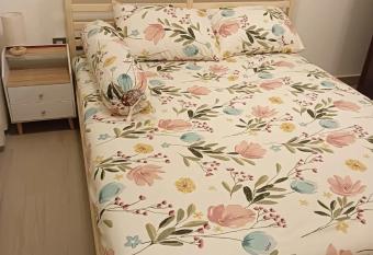 Cozy Peaceful Room in Townhouse has Smoking rooms