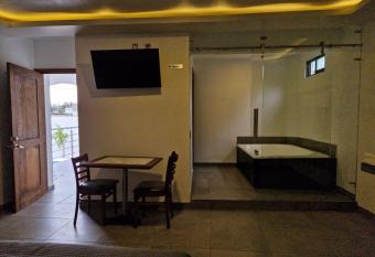 Hotel Nahui has Balcony rooms