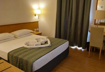 Hotel Marco Polo Airport hotel has Balcony rooms