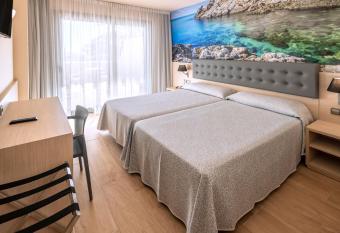 Tropic Park has Balcony rooms