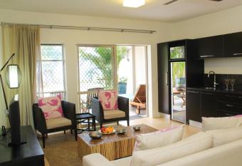 Moana Sands Beachfront Villas has Balcony rooms
