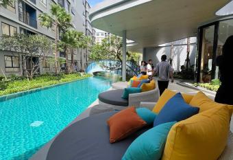 Dcondo Reef Modern Condos 1&2 Bedrooms allows 18 year olds to book a room