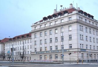 Masarykova Kolej allows 18 year olds to book a room