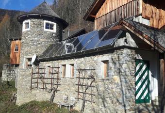 Turm in den Bergen has Balcony rooms