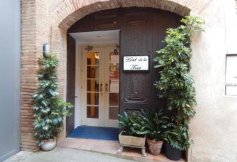 Hotel de La Font Peralada allows 18 year olds to book a room