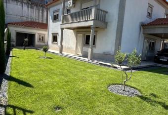 Casa Laurinda- Casa Inteira Marco de Canaveses has Balcony rooms