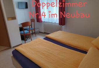 Landgasthaus Post allows 18 year olds to book a room