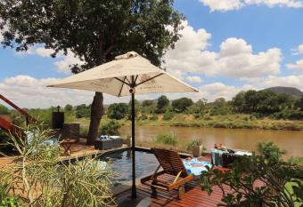 Hennie s Rest has Balcony rooms