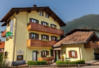 Garn   Bonsai has Balcony rooms