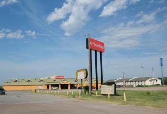 Econo Lodge Elk City has Smoking rooms