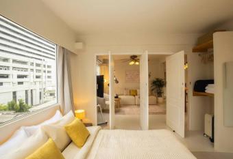 Luxurious 2-bedroom apartment in Silom city center - 6A has Balcony rooms