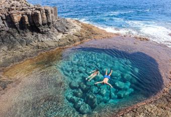 Sixtwelve allows 18 year olds to book a room