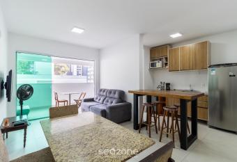 Apt c/ Piscina Bem Localizado Blumenau NEB0103 has Balcony rooms