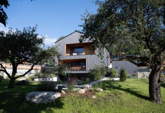 Spa - Haus Jolanda has Balcony rooms