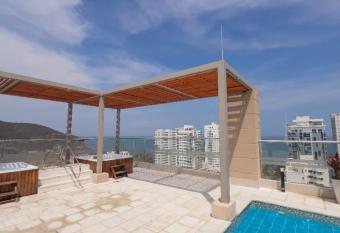 Salguero suite 714 has rooms with a private hot tub