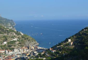 Antico Casolare Attic- Vacation Home for trekking lovers has Balcony rooms