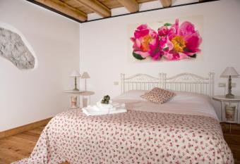 Albergo Diffuso Dolomiti has Balcony rooms