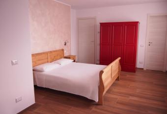 Roncola 2021 allows 18 year olds to book a room