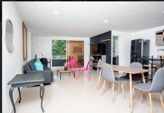 Moderno Apartamento en Envigado la Buena Mesa has Balcony rooms