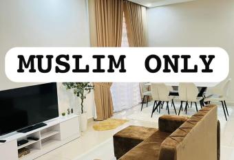 Khasif Amani Homestay Parit Buntar has Balcony rooms