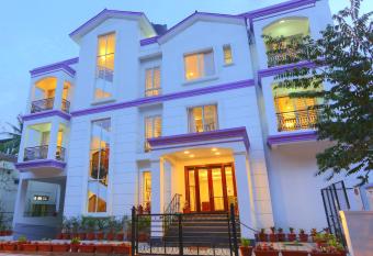 Lilac Hotel 3rd Block has Balcony rooms