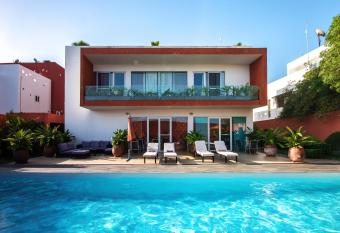 Hotel Maison Rouge Cotonou has Balcony rooms