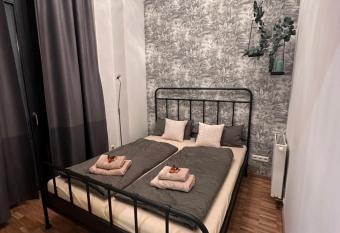 Luxus I Wohnk  che I Garten I Terrasse I Parkplatz has Balcony rooms